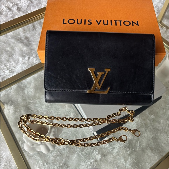 Louis Vuitton GM Black Leather pochette  Chain shoulder bag - Picture 1 of 7